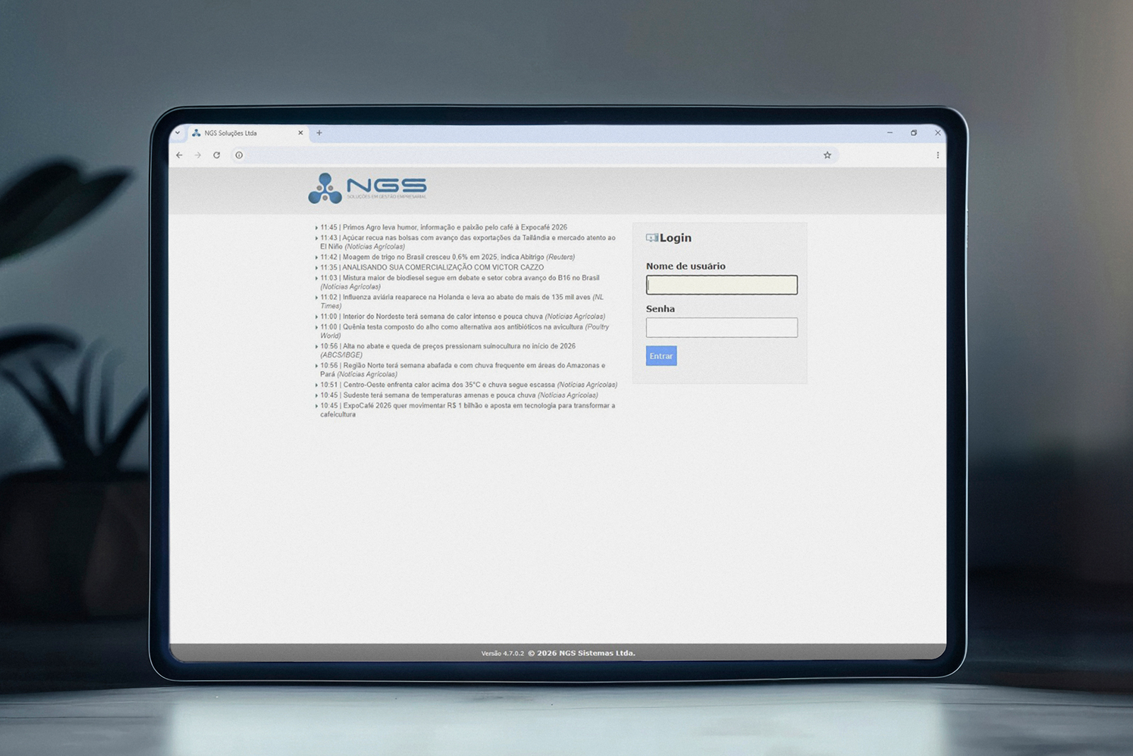 Interface do sistema NGS em múltiplos dispositivos mostrando dashboards e relatórios empresariais